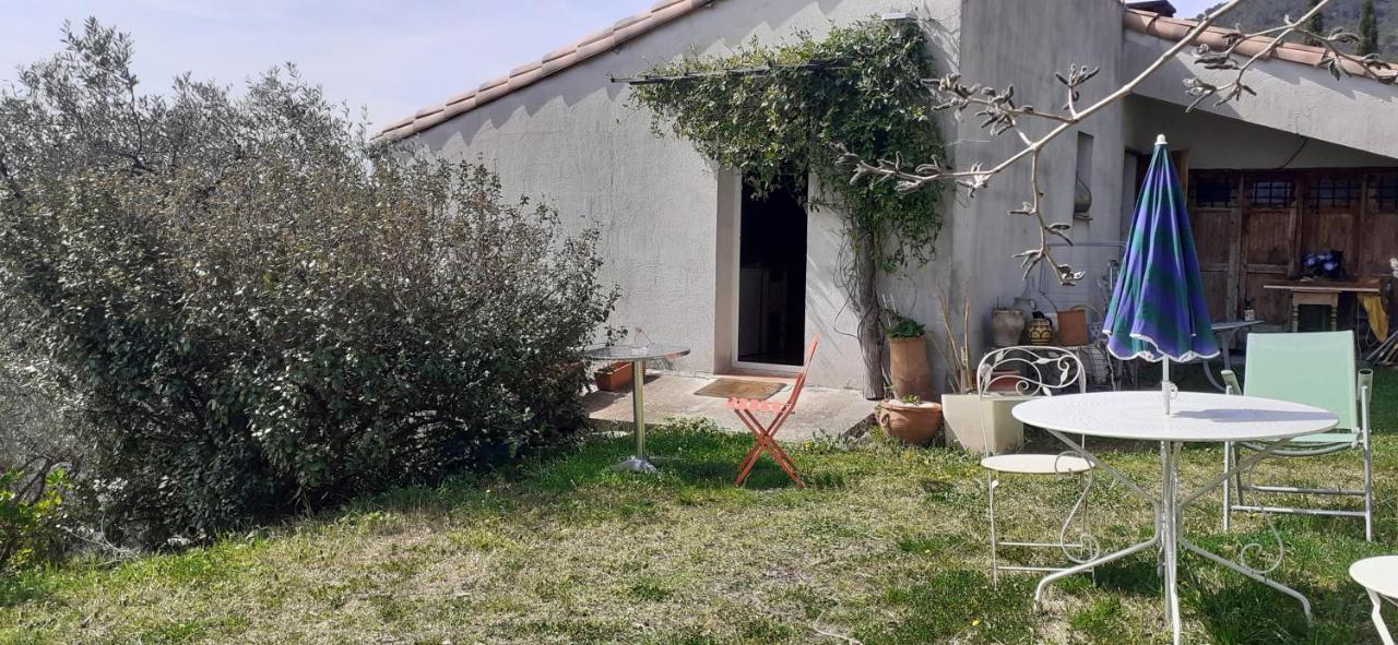 Maison De Campagne L'Etang Seillans Exterior foto